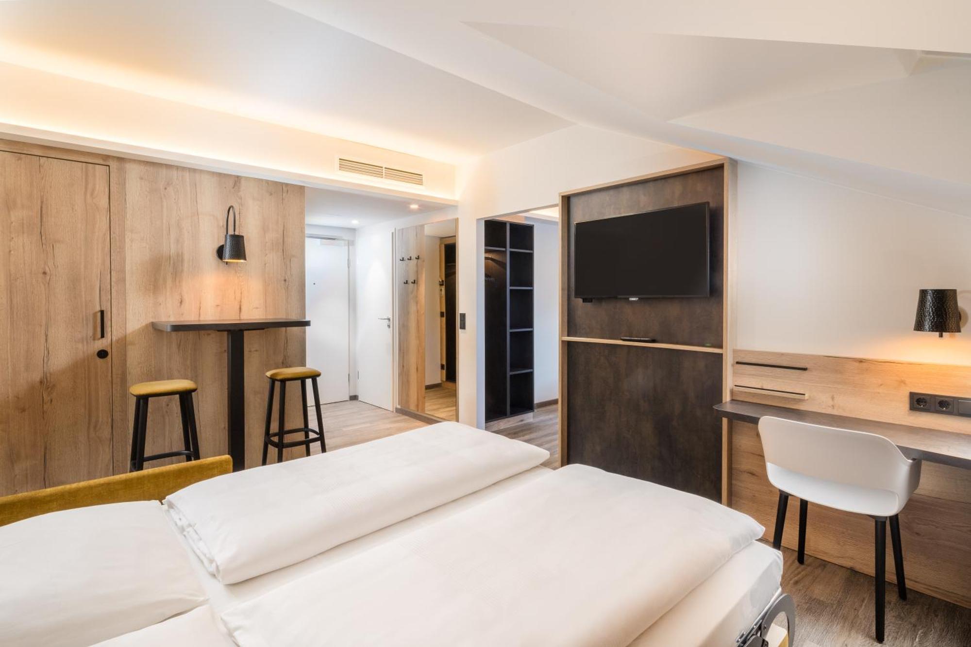 Family Suite,1571268995:JPEG